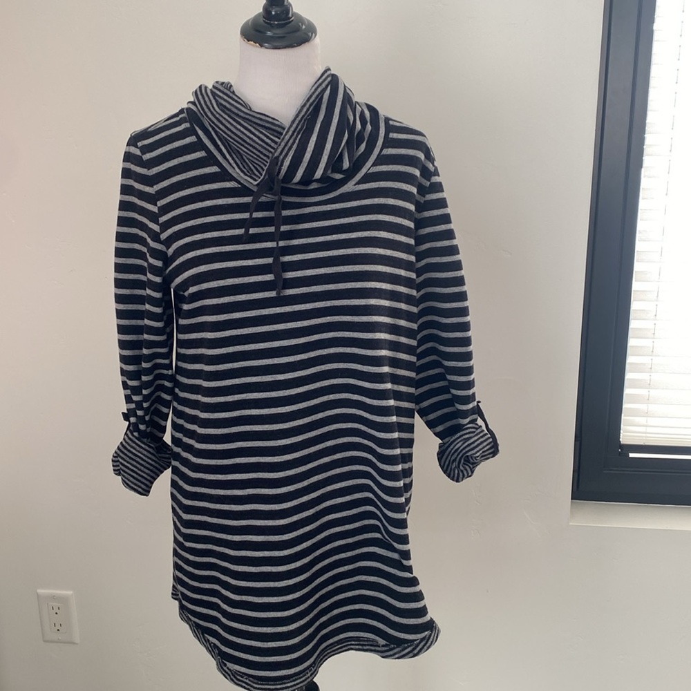 Soft Surroundings Tunic Womens Medium Black Gray Striped Cowl Neck Tab Sleeve